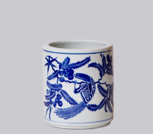 Load image into Gallery viewer, Tiny Blue and white Porcelain Bird and Flower Cachepot
