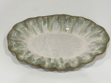Load image into Gallery viewer, Fluttered Oval Platter