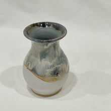 Load image into Gallery viewer, Carnation Vase