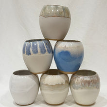 Load image into Gallery viewer, Tulip Vase