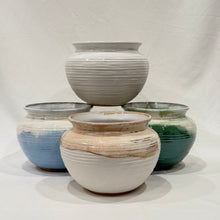 Load image into Gallery viewer, Rimmed Planter