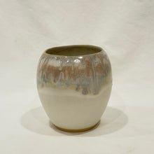 Load image into Gallery viewer, Tulip Vase
