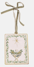 Load image into Gallery viewer, Metal Disc Ornament Manger 4x6&#39;&#39;
