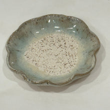 Load image into Gallery viewer, Ruffled Sauce Dish
