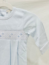 Load image into Gallery viewer, Light Blue Sack w/ Hand Smk