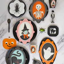 Load image into Gallery viewer, Reusable Halloween Portrait Plates