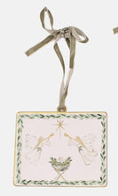 Load image into Gallery viewer, Metal Disc Ornament Manger 4x6&#39;&#39;