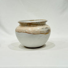 Load image into Gallery viewer, Rimmed Planter