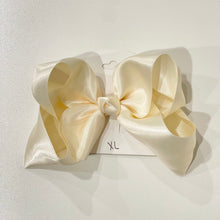 Load image into Gallery viewer, Satin Hair Bow