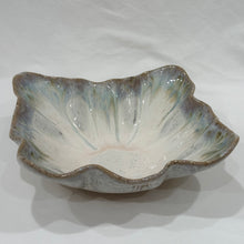 Load image into Gallery viewer, Square Point Bowl