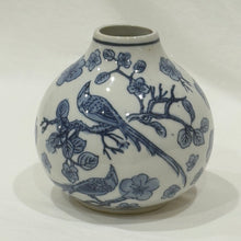 Load image into Gallery viewer, Blue and White Vase
