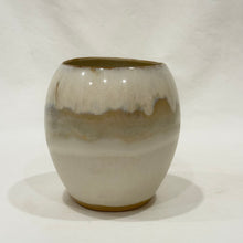 Load image into Gallery viewer, Tulip Vase