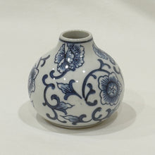 Load image into Gallery viewer, Blue and White Vase