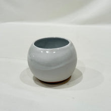 Load image into Gallery viewer, Globe Vase Small