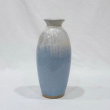 Load image into Gallery viewer, Orchid Vase