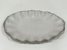 Load image into Gallery viewer, Fluttered Oval Platter