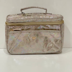 Getaway Classic Train Case
