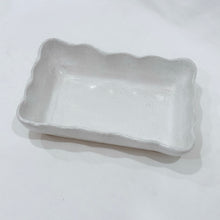 Load image into Gallery viewer, Waved Rectangle Baker