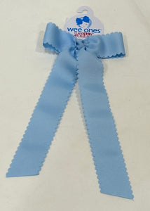 Medium Scalloped Bow with Tails