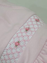 Load image into Gallery viewer, Bonnet w/hand smocking