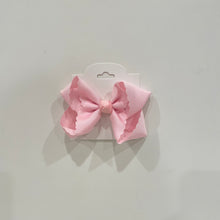 Load image into Gallery viewer, Scalloped Hair Bow