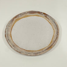 Load image into Gallery viewer, Farmhouse Round Salad